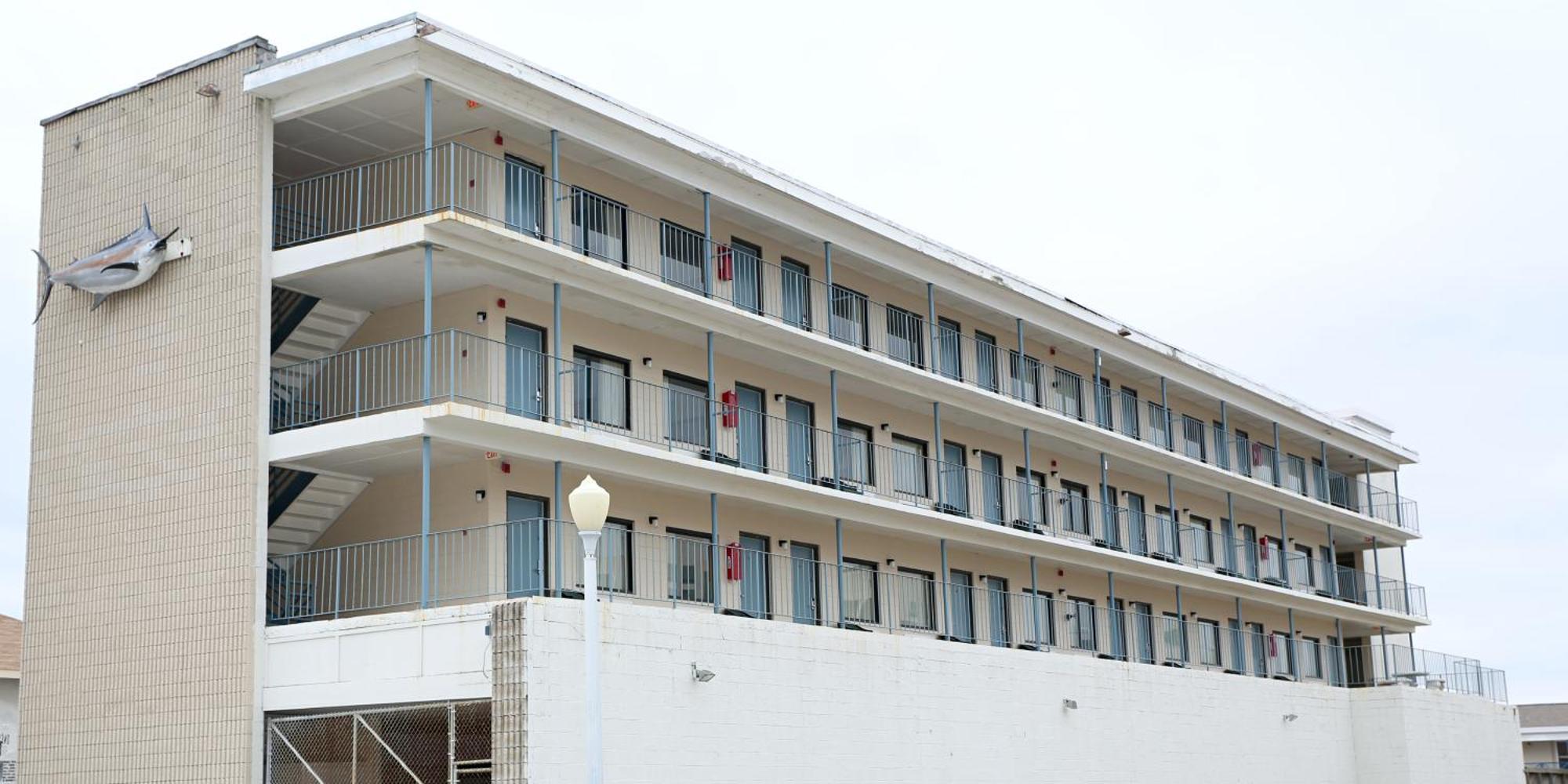 Blue Marlin Motel Вирджиния-Бич Экстерьер фото
