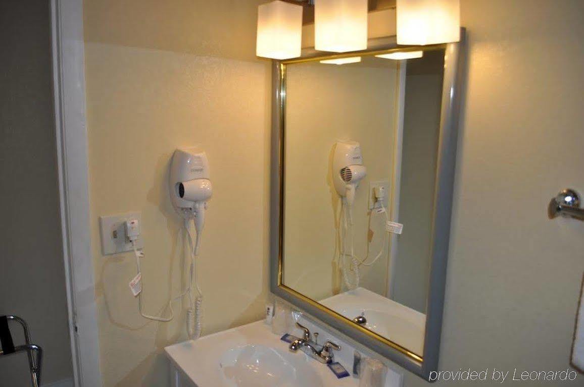 Blue Marlin Motel Вирджиния-Бич Экстерьер фото